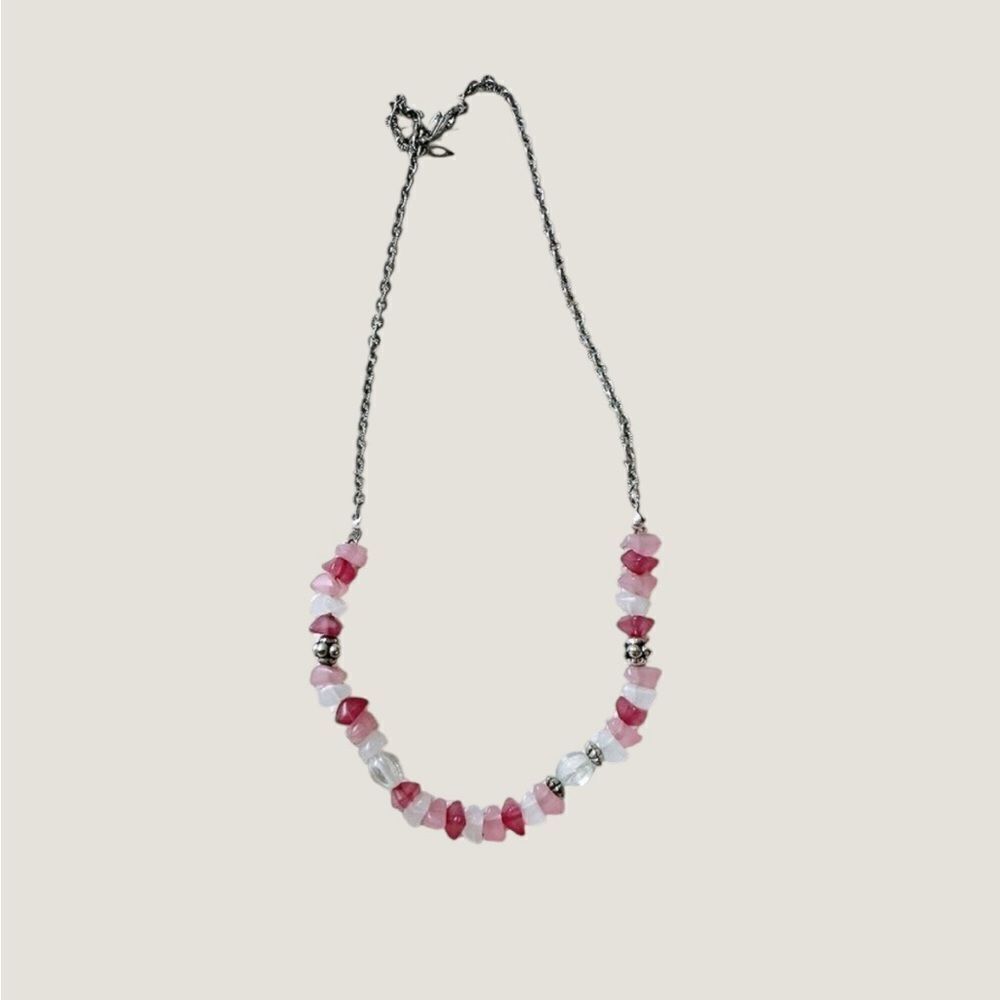 ✨3/$25✨ Vintage Avon Pink Rock & Silver tone necklace